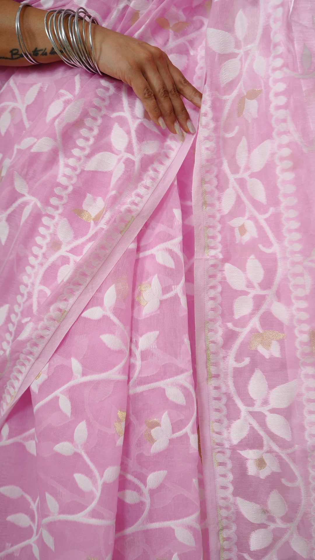 Gulabi Jaal Jamdani