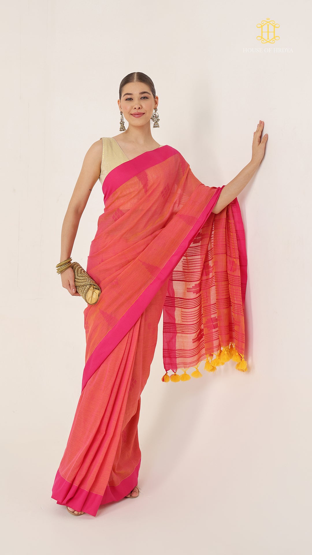 Nirva Jamdani Peach Saree