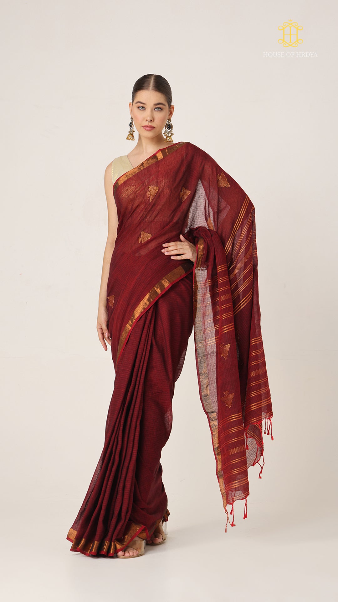 Nirva Aaroh Maroon Saree