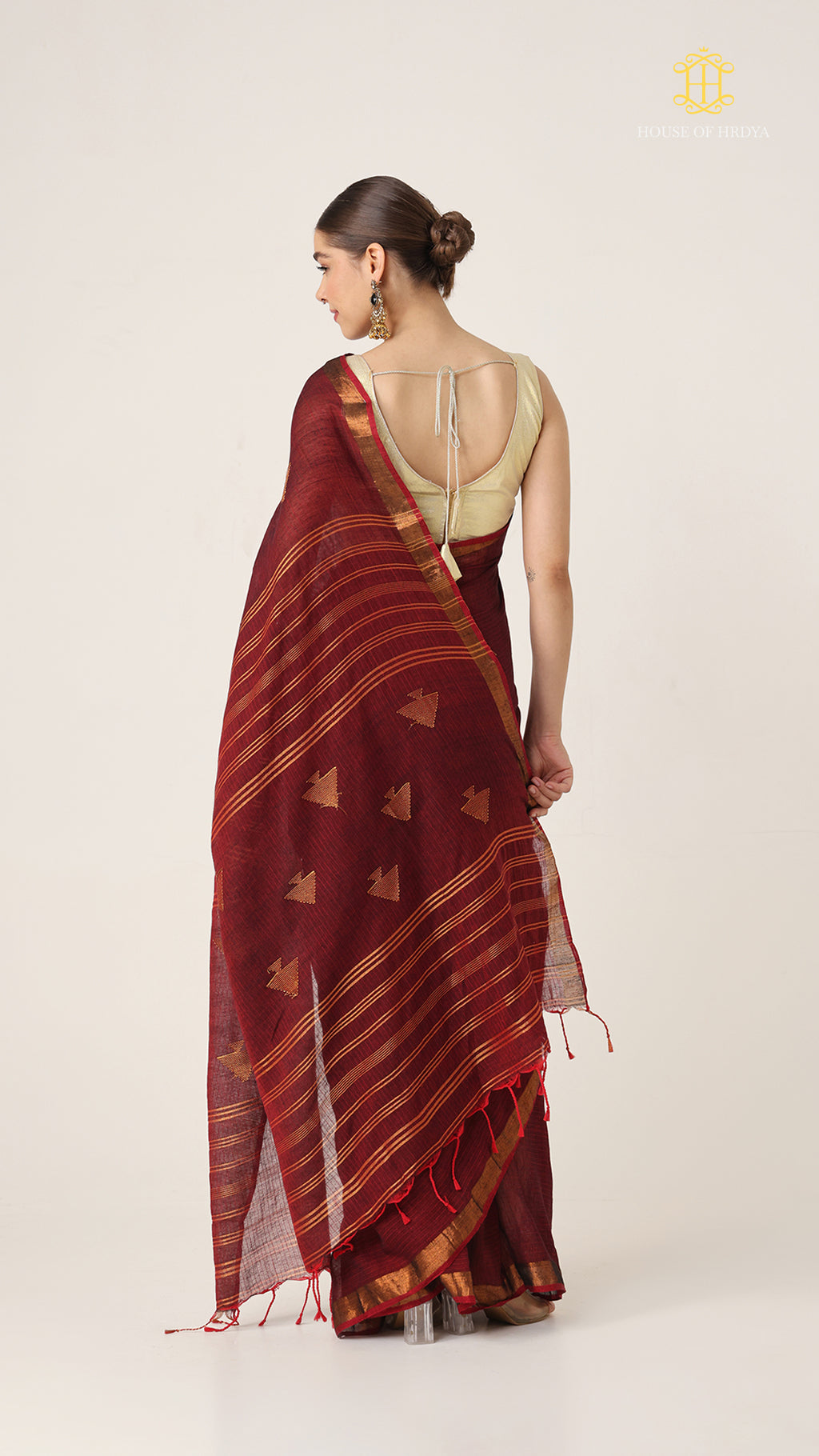 Nirva Aaroh Maroon Saree