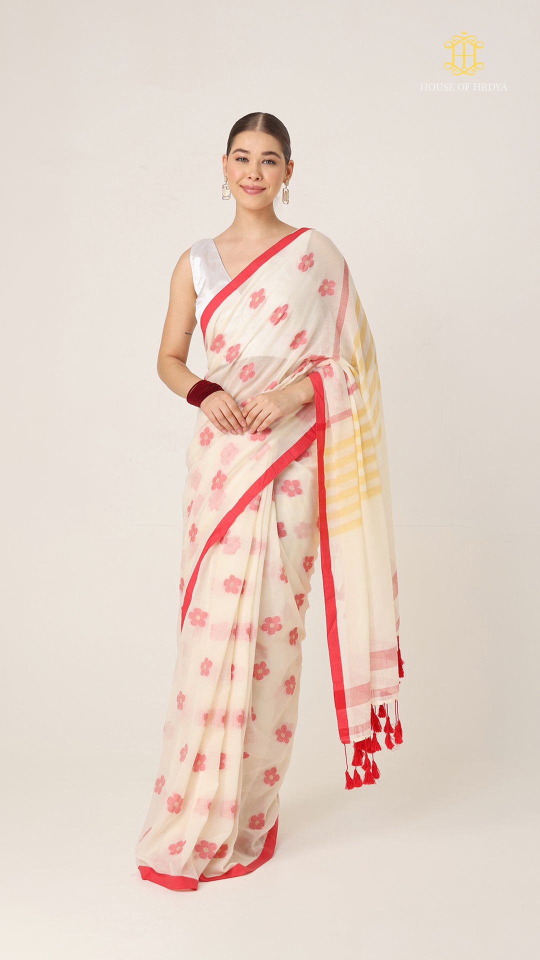 Suta Flower Buta Saree