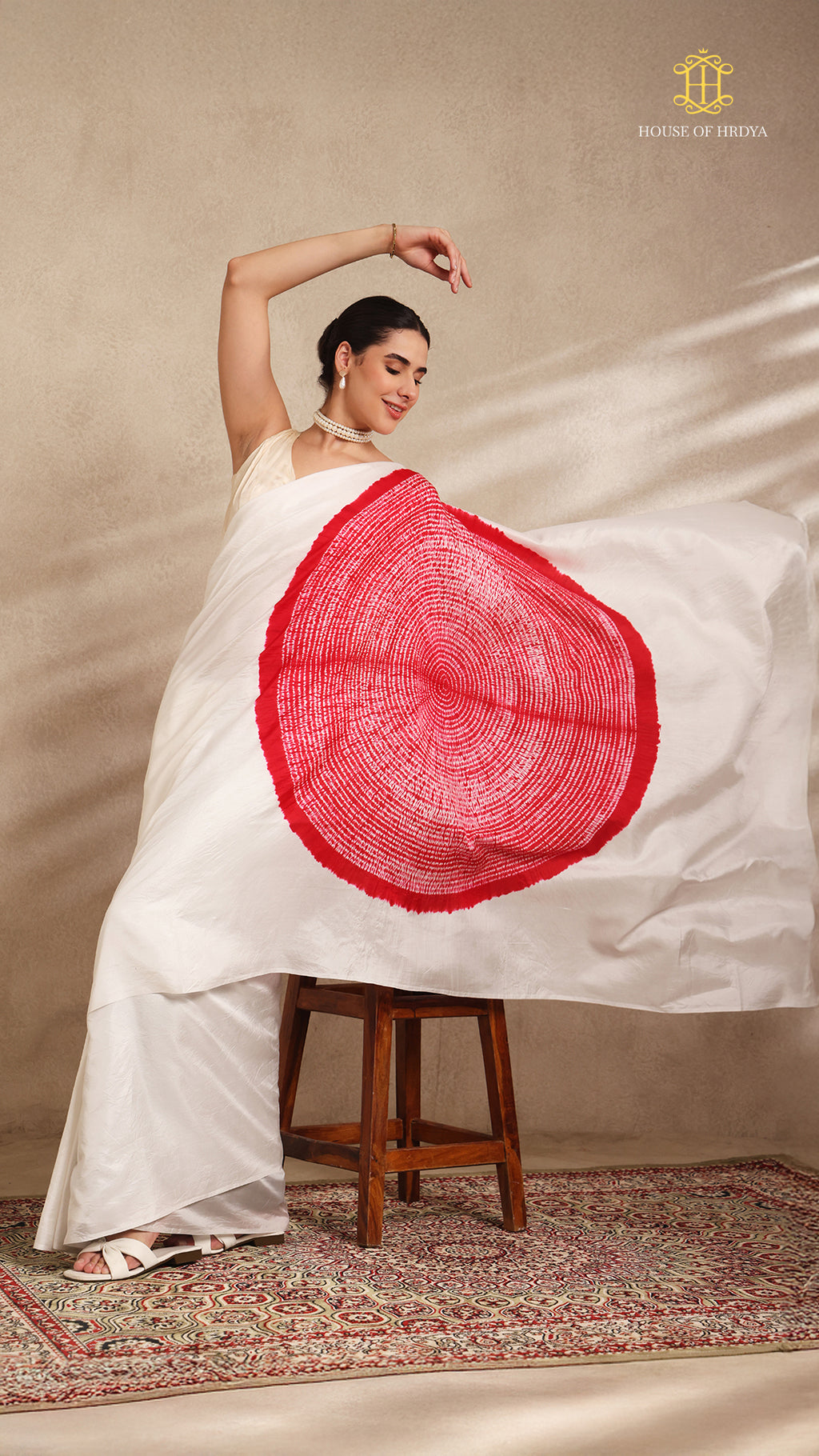 Shibori White Ombre Shoulder Pattern