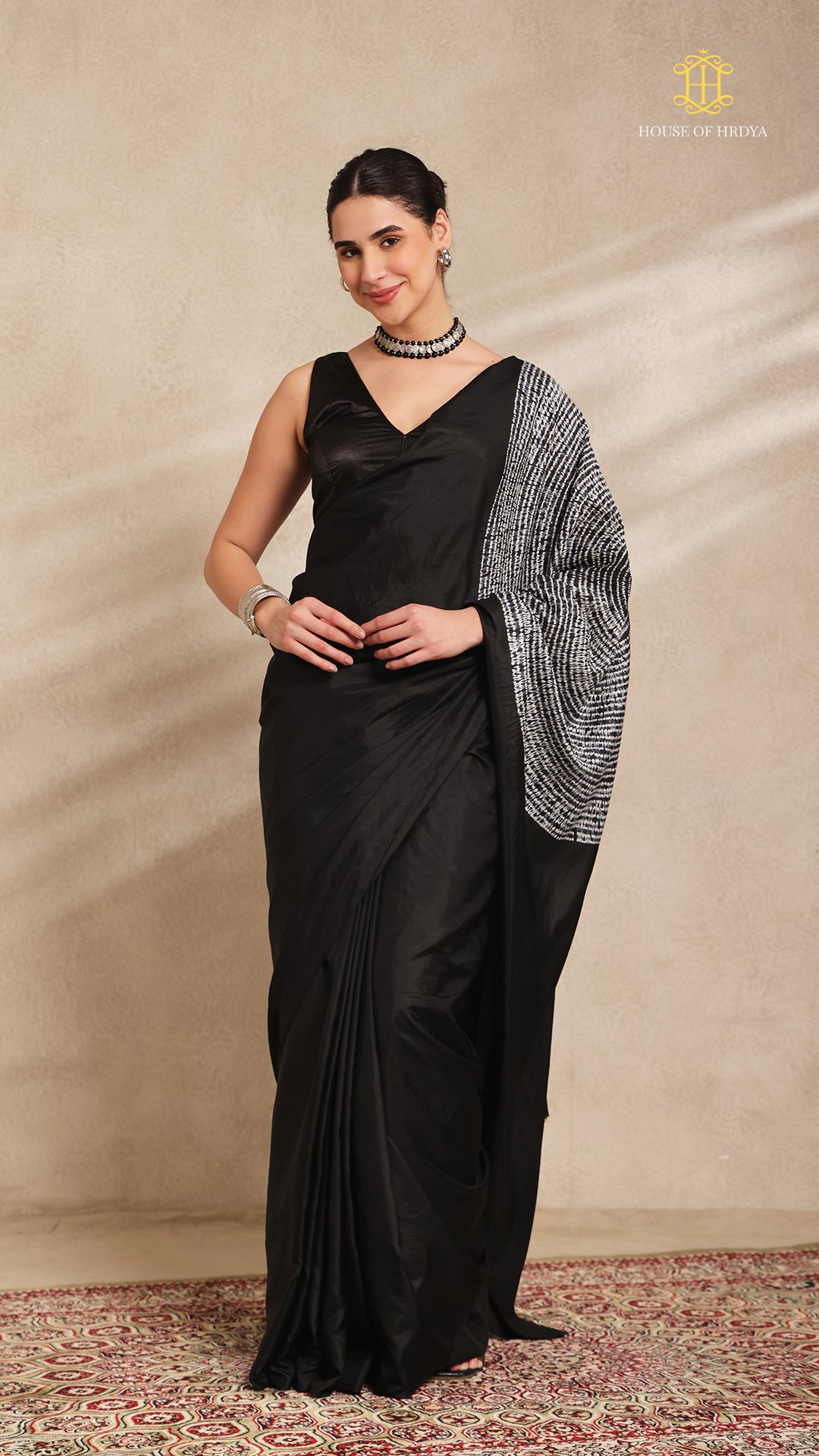 Shibori Black Ombre Shoulder Pattern