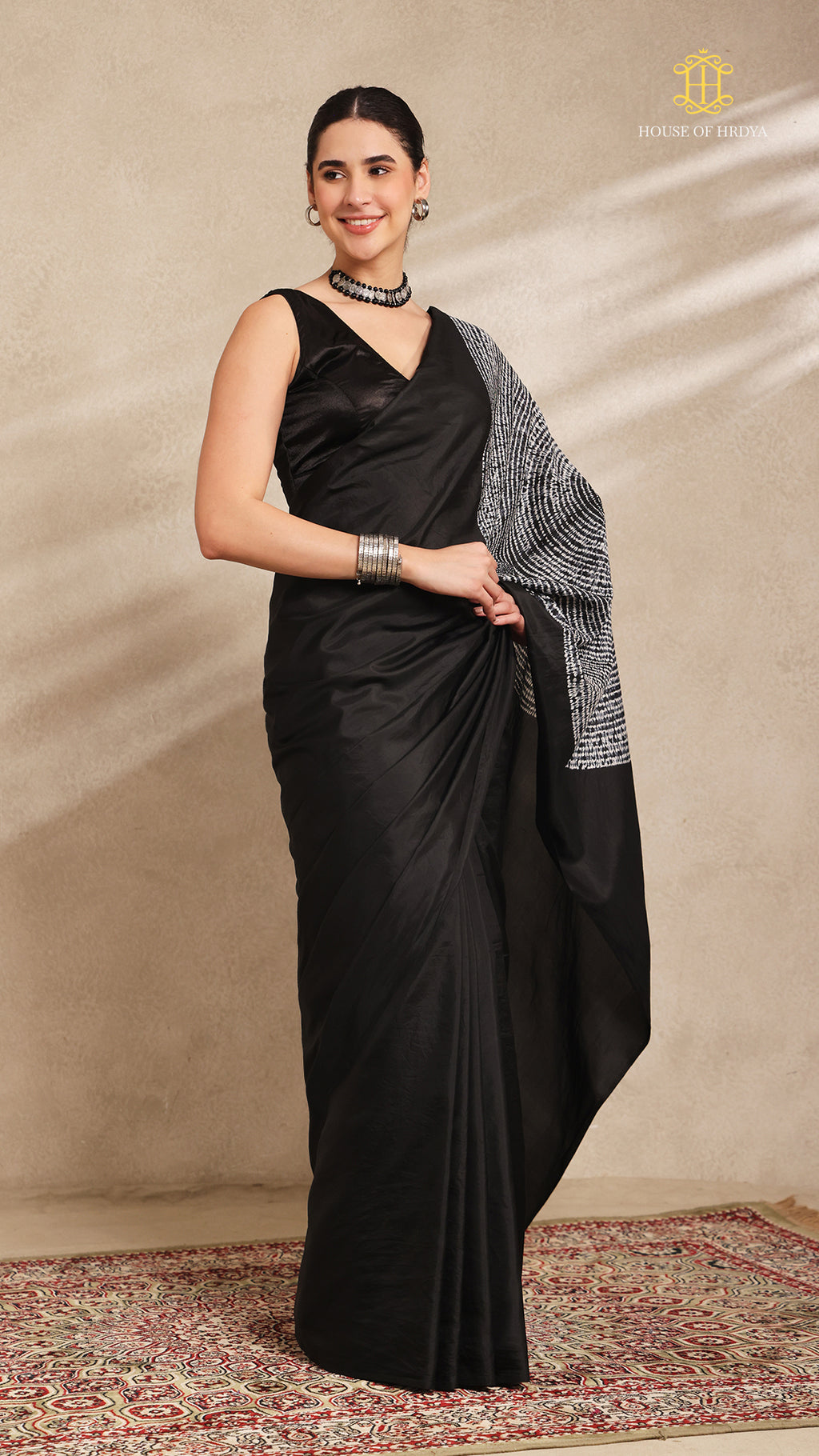 Shibori Black Ombre Shoulder Pattern