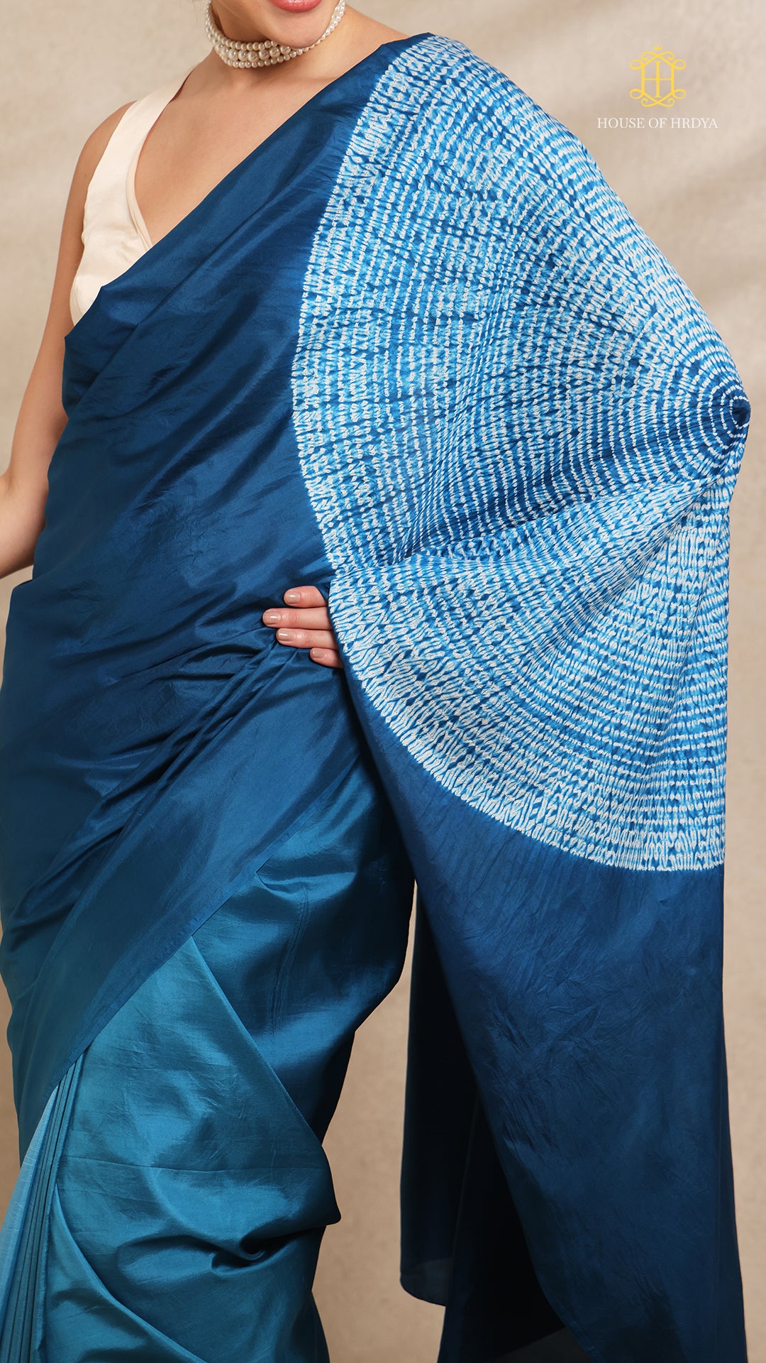 Shibori Sky Blue Ombre Shoulder Pattern