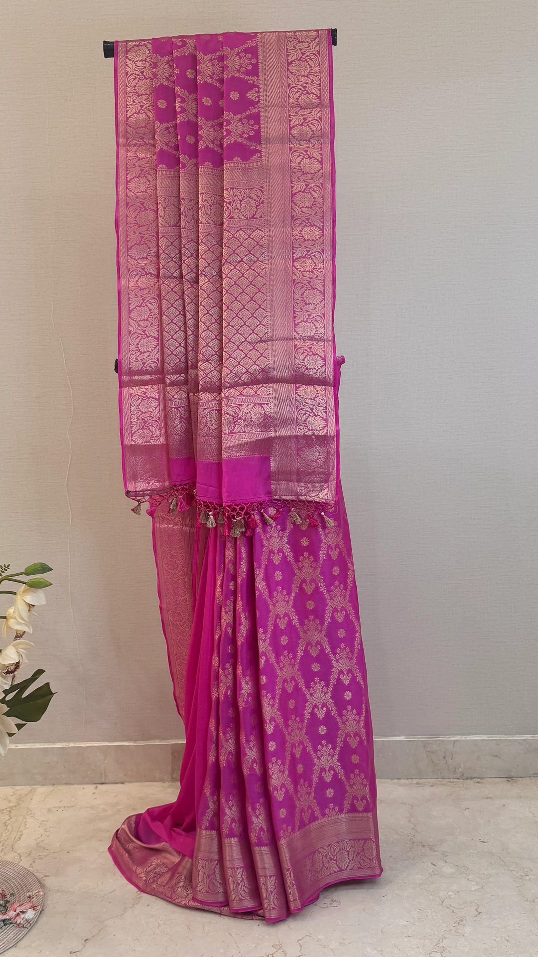 Fluid Grace Light Pink Saree Secondary image