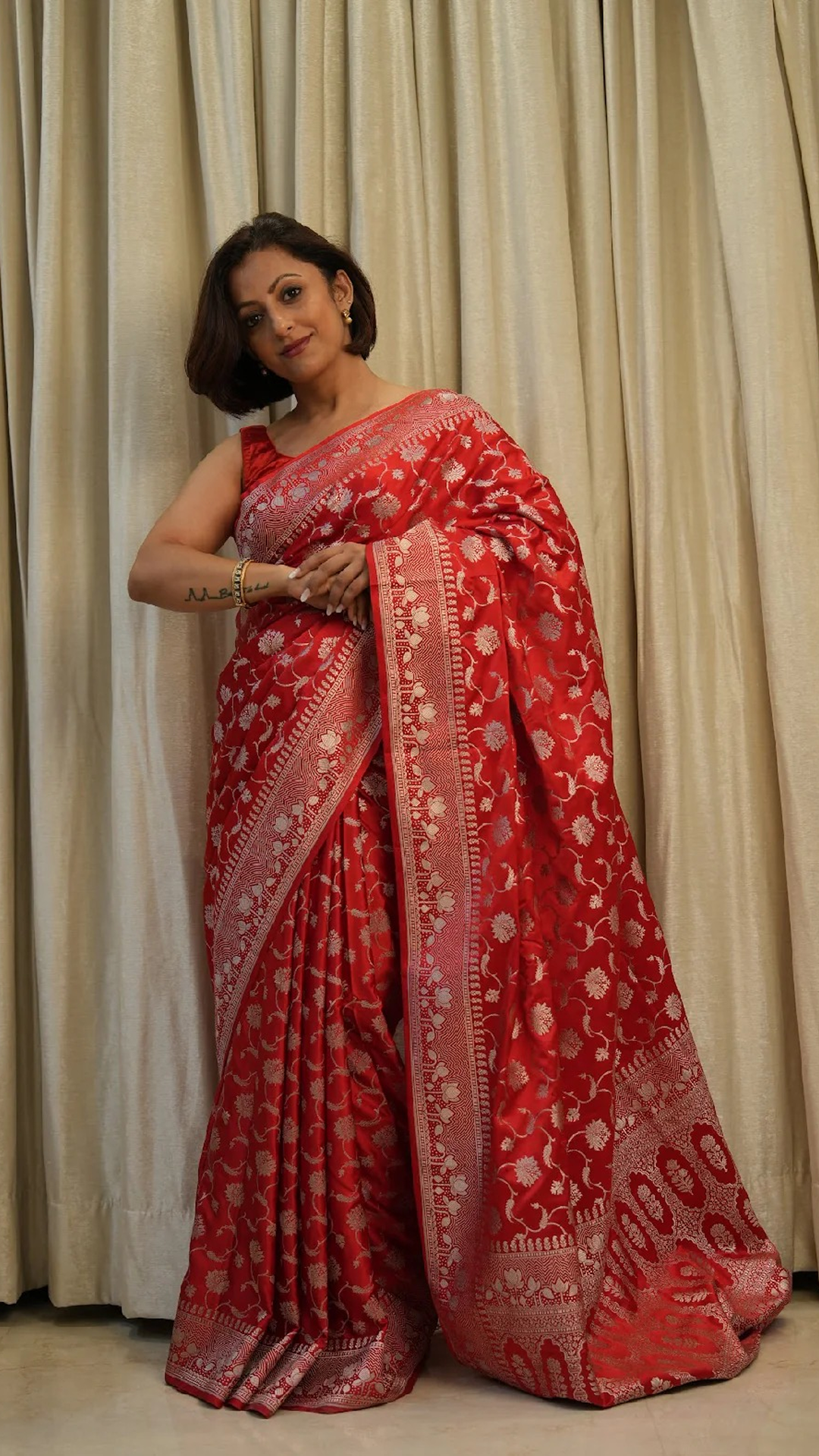 Karwa Laal Secondary image